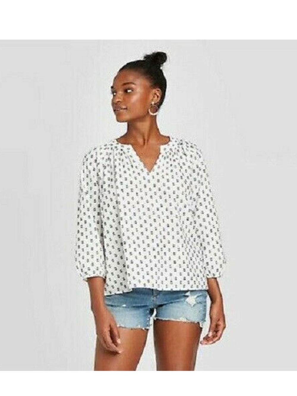 Universal Thread White Peasant blouse  with Navy print Motif size XL